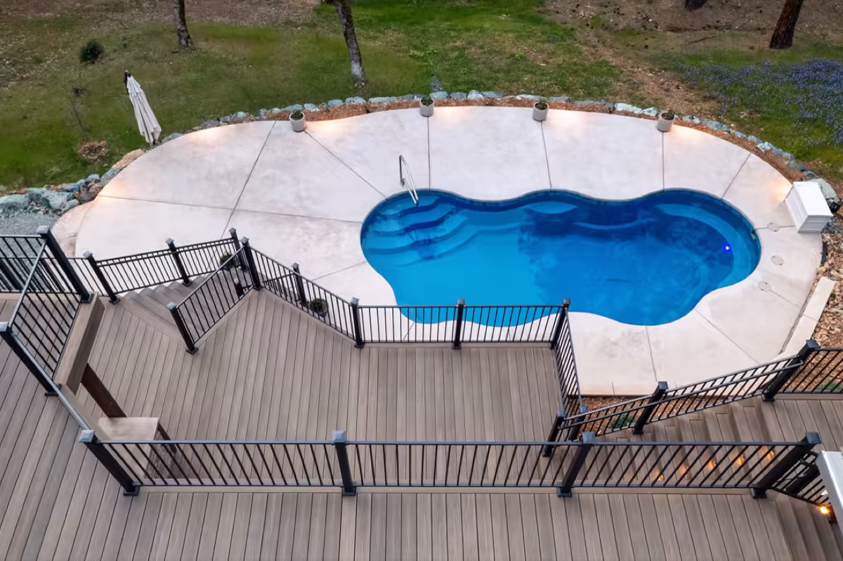 Deck built for the Walgra project by Stone Ridge Decking